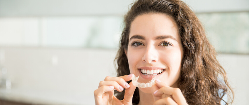Clear Aligners vs Braces – What’s Best For Me